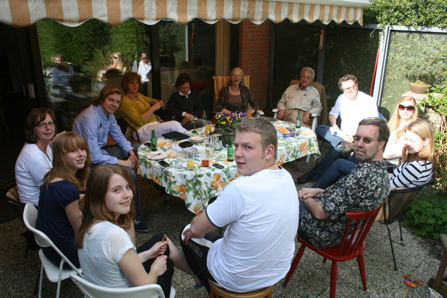 Aline viert een jaartje ouder en maakt zich klaar voor haar grote reis !