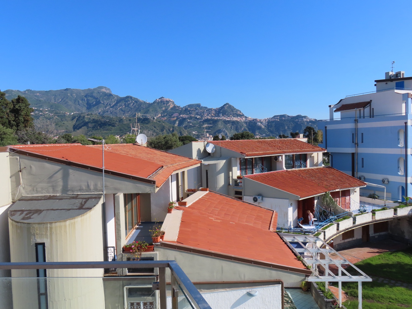 20250403-11_Italië_Sicilië_Giardini Naxos_20250406-081835